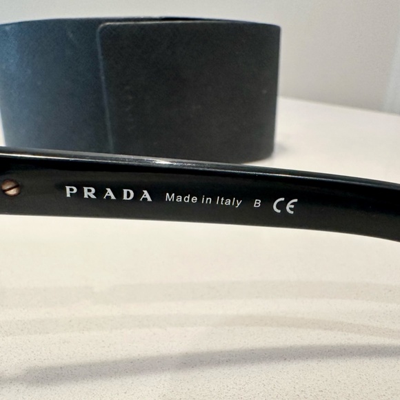 Original Prada Cateye Sunglasses PR 14XS - Retail Price $352 - Picture 9 of 13